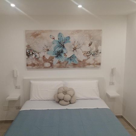 La Casa Dei Nonni Hotel Bari Luaran gambar