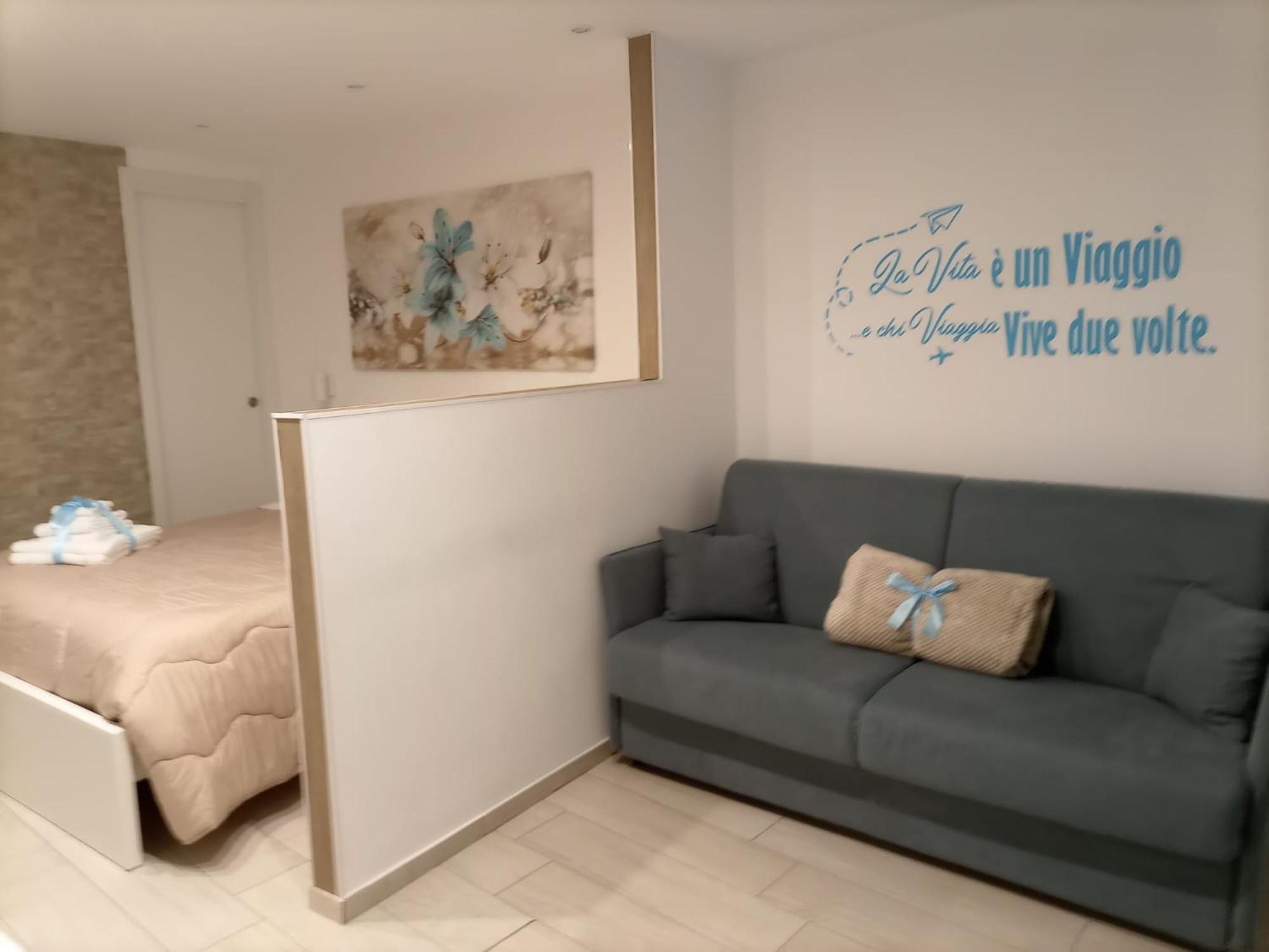 La Casa Dei Nonni Hotel Bari Luaran gambar